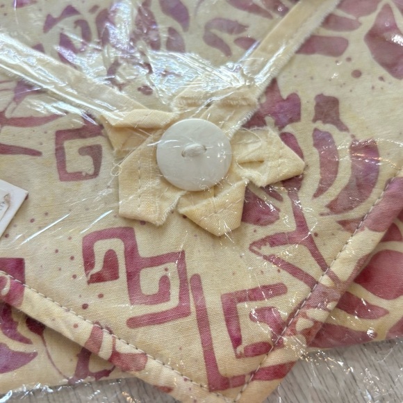 HOMEMADE LANCASTER COUNTY PA Ivory Red Floral Embellished Table Runner 13” X 38” - Picture 2 of 5